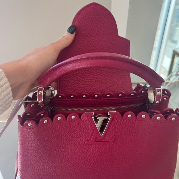 Louis Vuitton Capucines Burgundy Leather Crossbody - Picture 2 of 6
